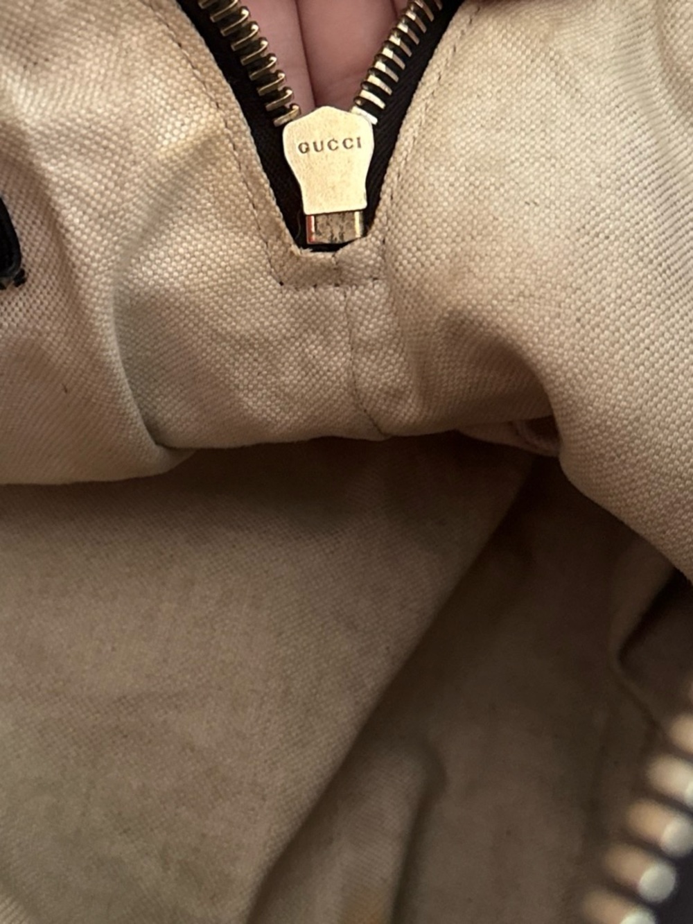 Gucci Black Bree Dome GG Leather Tote Bag - Picture 10 of 15
